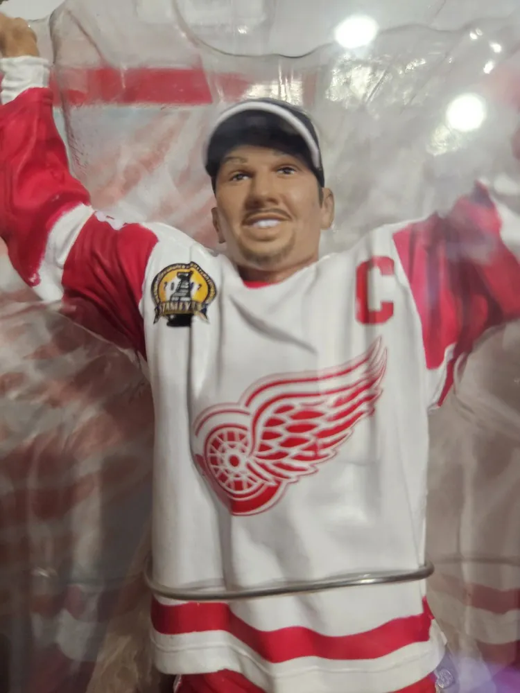 McFarlane Figurka Steve Yzermann