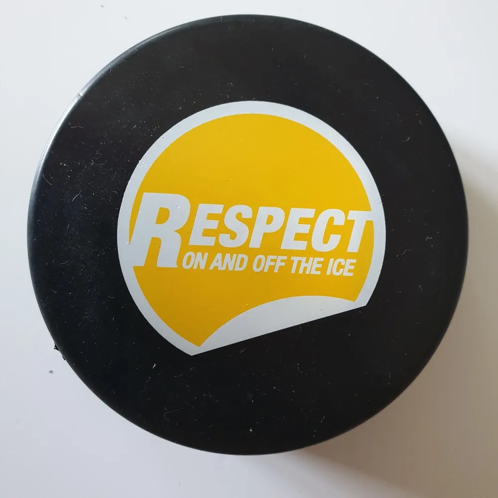 Hokejový puk Respect