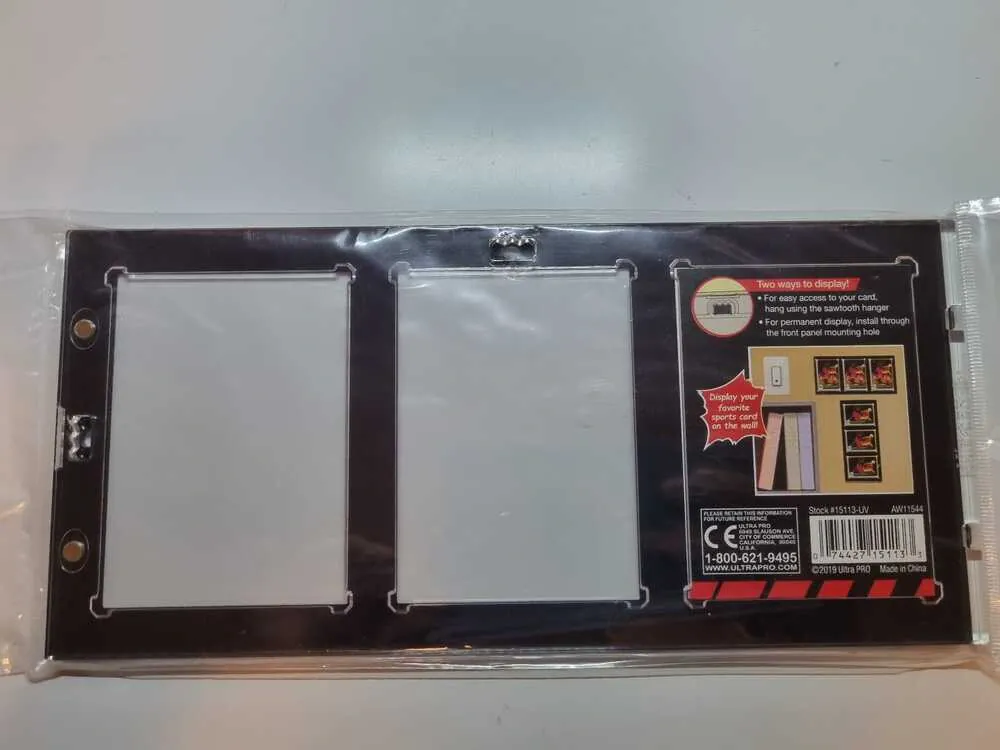 UltraPro One-Touch Magnetic Black Holder 35pt na tři karty