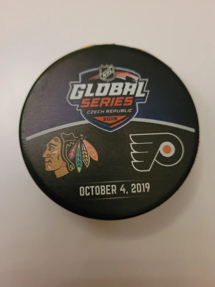 Hokejový puk Global Series Praha 2019 Chicago vs Philadelphia