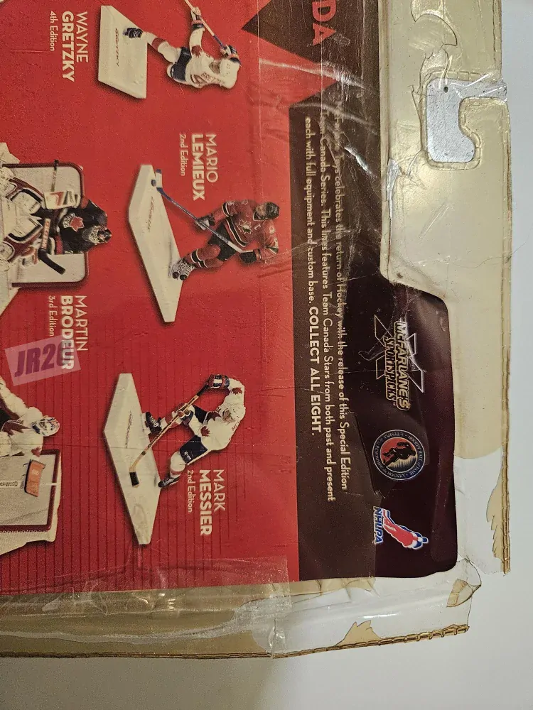 McFarlane figurka Grant Fuhr poškození obal