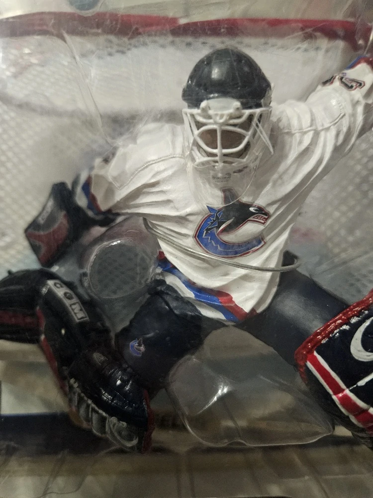 McFarlane figurka Dan Cloutier