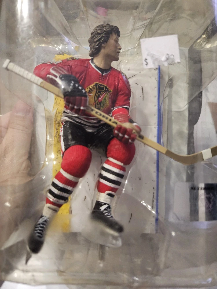 McFarlane figurka Bobby Orr
