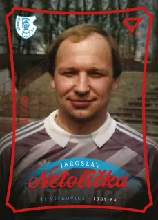 NETOLIČKA JAROSLAV SportZoo Dekády Fotbalové ligy 2023 Red /45 č.N-015